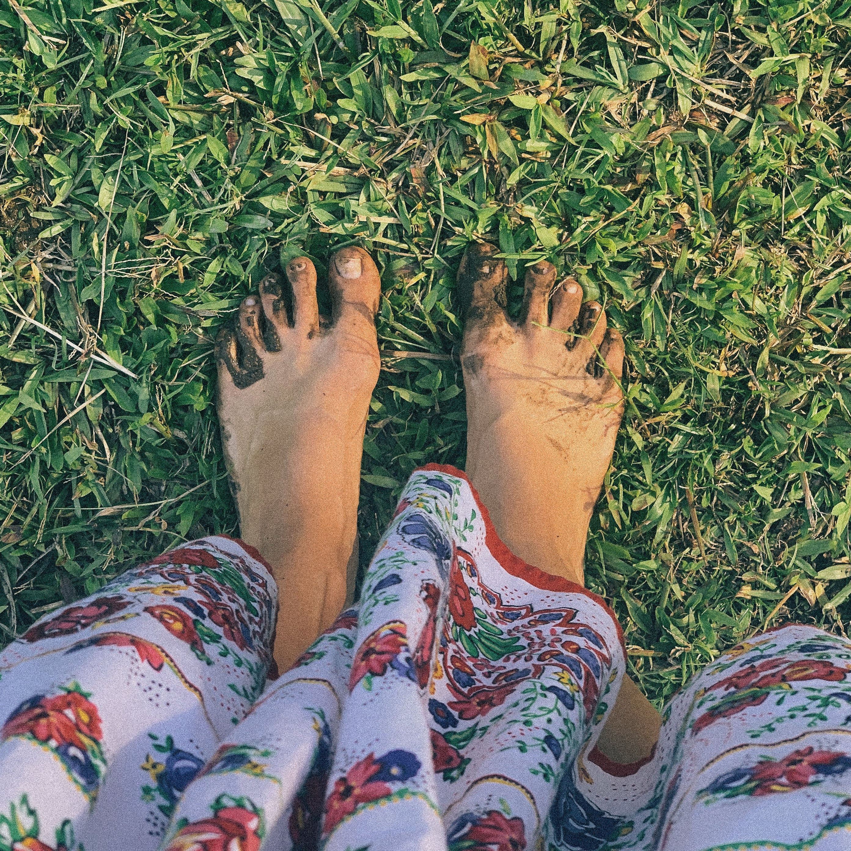 The importance of sun exposure and grounding as daily ritual