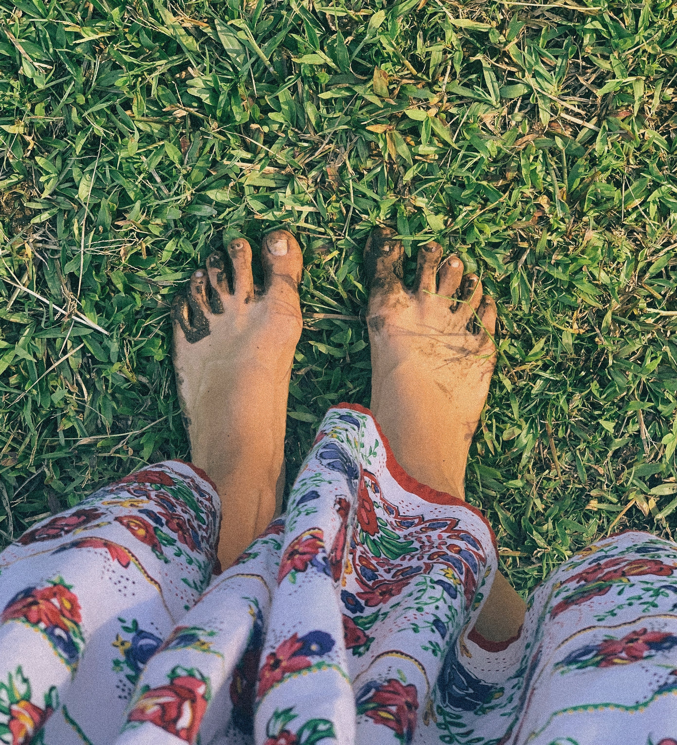 The importance of sun exposure and grounding as daily ritual
