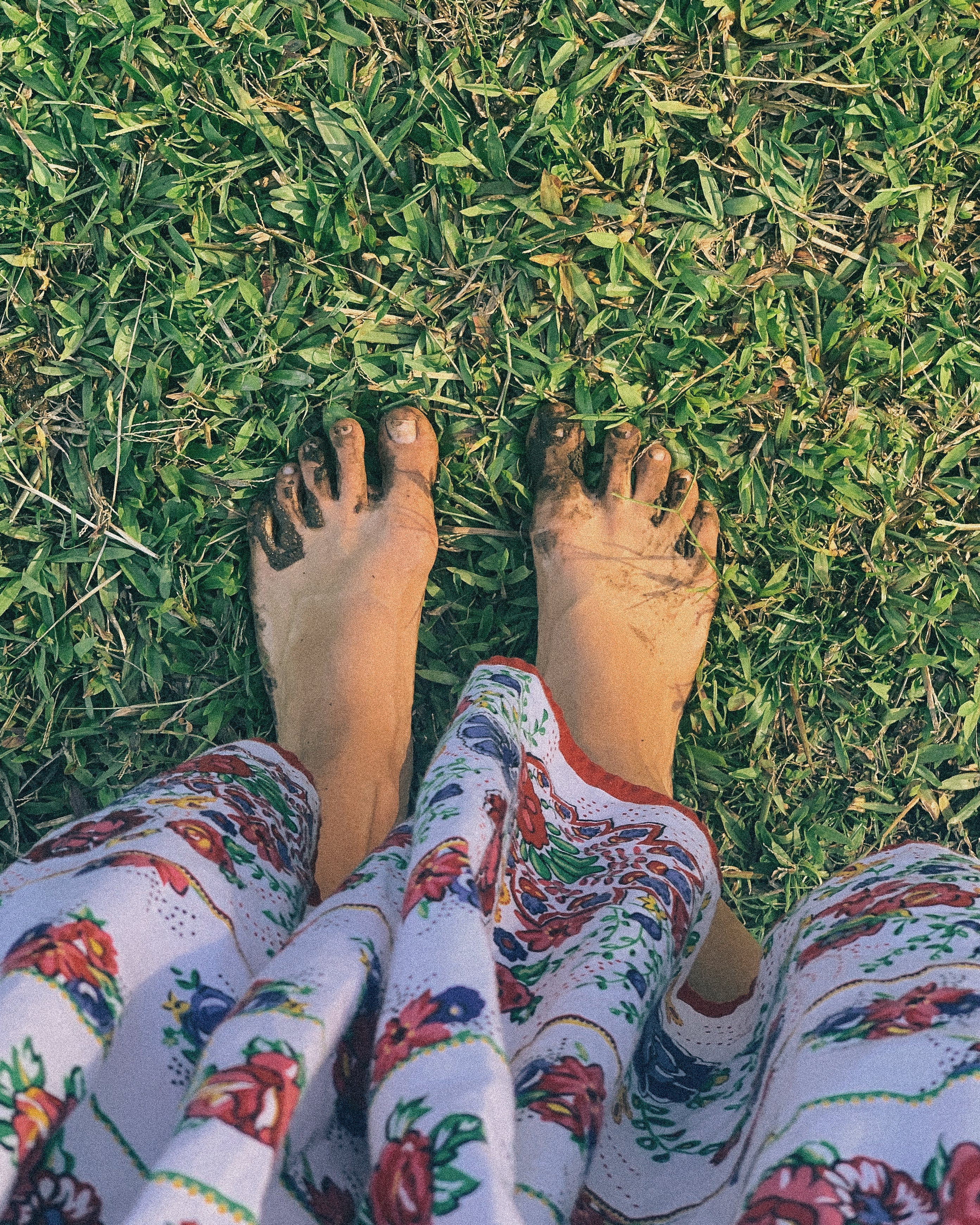 The importance of sun exposure and grounding as daily ritual